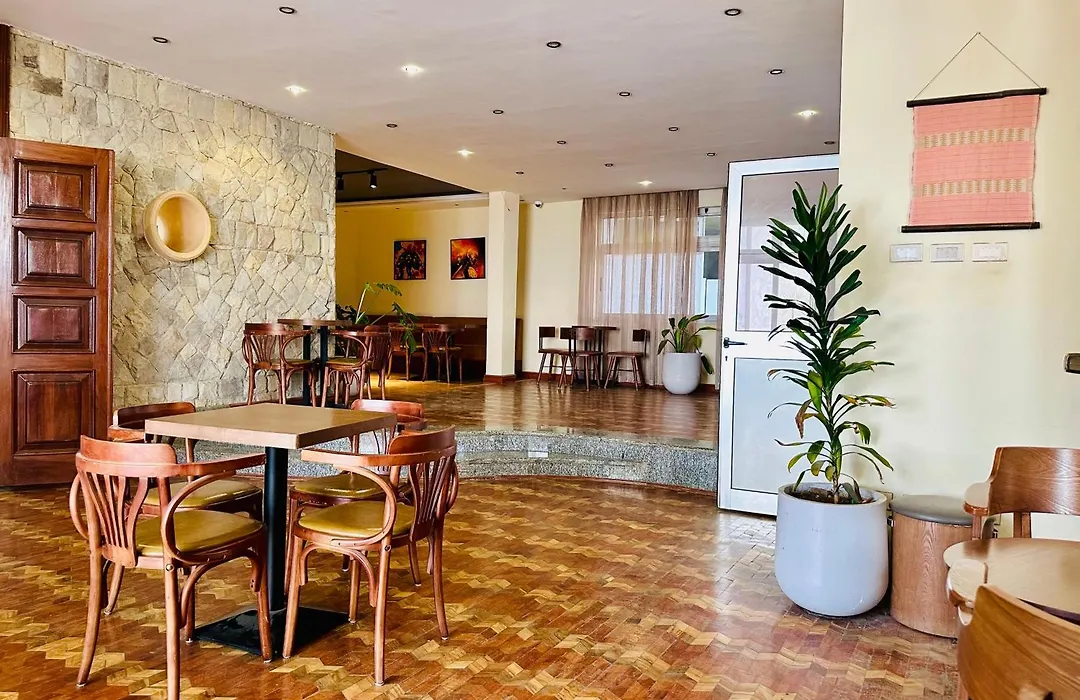 Social House-1